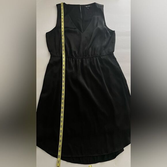 Madewell Little Black A Night Out V-Neck Dress - Picture 13 of 13